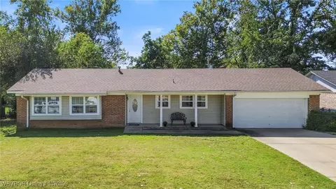202 S 23rd Ter, Fort Smith, AR 72908