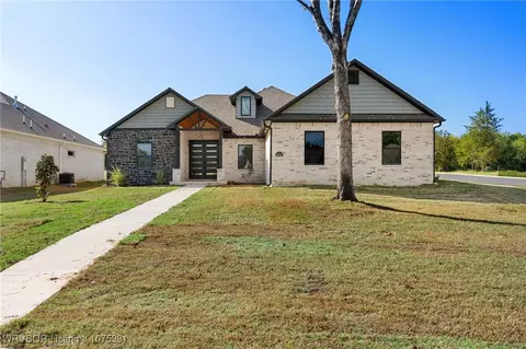 10100 Tyrrell Ct, Fort Smith, AR 72916