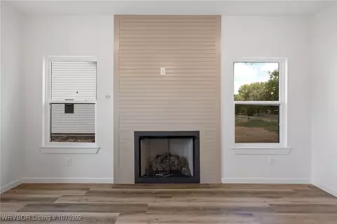 Living - 9111 Carson Way, Fort Smith, AR 72908 photo 3 of 5