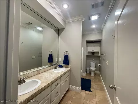 Bath - 58 Jeffrey Way, Fort Smith, AR 72903 photo 8 of 10