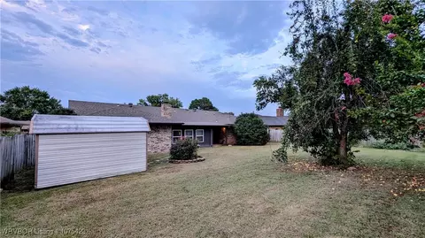 Exterior - 4624 S U St, Fort Smith, AR 72903 photo 5 of 6