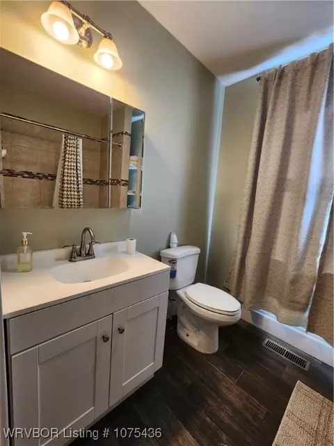 Bath - 712 S 17th St, Fort Smith, AR 72901 photo 2 of 4