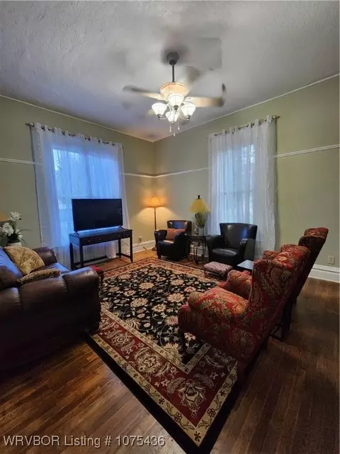 Living - 712 S 17th St, Fort Smith, AR 72901 photo 1 of 2