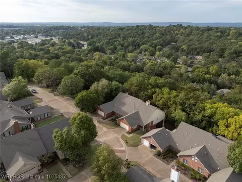 View/Area - 2915 S Gary St, Fort Smith, AR 72901 photo 4 of 10