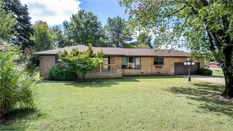 502 E Shawntel Smith Blvd, Muldrow, OK 74948