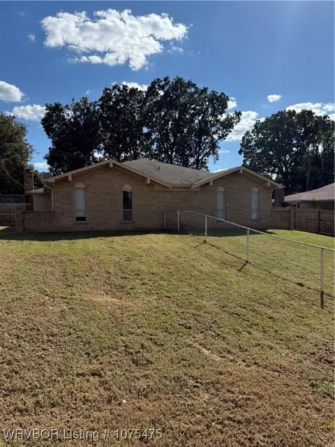 7824 Euper Ln, Fort Smith, AR 72903