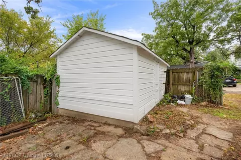 Exterior - 1003 S 22nd St, Fort Smith, AR 72901 photo 8 of 10