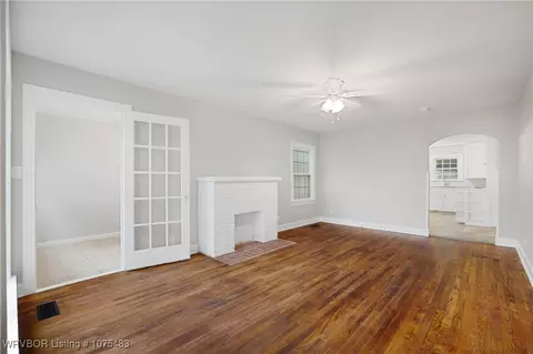 Living - 1003 S 22nd St, Fort Smith, AR 72901 photo 2 of 5