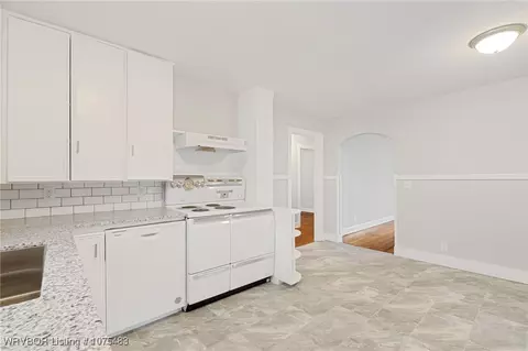 Kitchen - 1003 S 22nd St, Fort Smith, AR 72901 photo 1 of 2