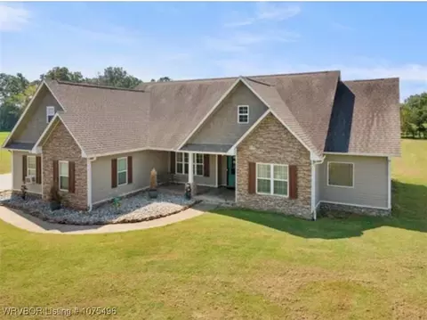 10337 Cherokee Rd, Dardanelle, AR 72834