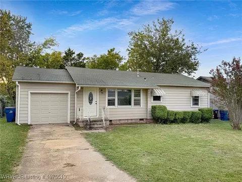 441 36th St, Fort Smith, AR 72903