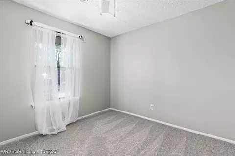 Bedroom - 1414 12th Cir, Barling, AR 72923 photo 4 of 10