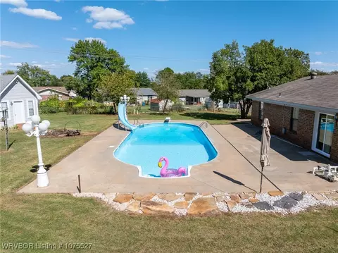Exterior - 1414 12th Cir, Barling, AR 72923 photo 9 of 12