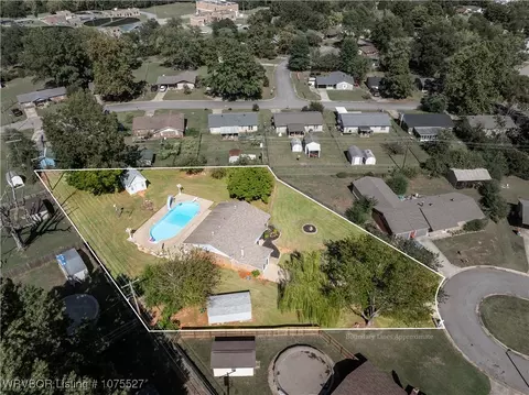 View/Area - 1414 12th Cir, Barling, AR 72923 photo 1 of 3