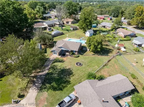 View/Area - 1414 12th Cir, Barling, AR 72923 photo 3 of 3