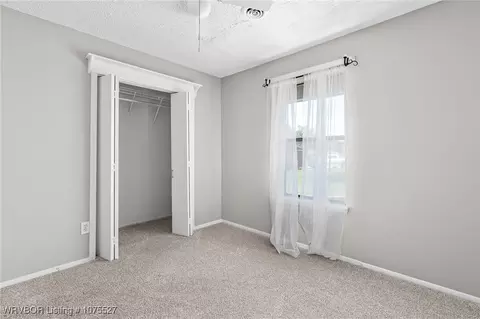Bedroom - 1414 12th Cir, Barling, AR 72923 photo 3 of 10