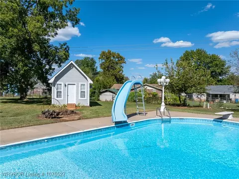 Exterior - 1414 12th Cir, Barling, AR 72923 photo 3 of 12