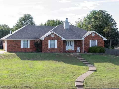 1701 Broken Hill Dr, Van Buren, AR 72956