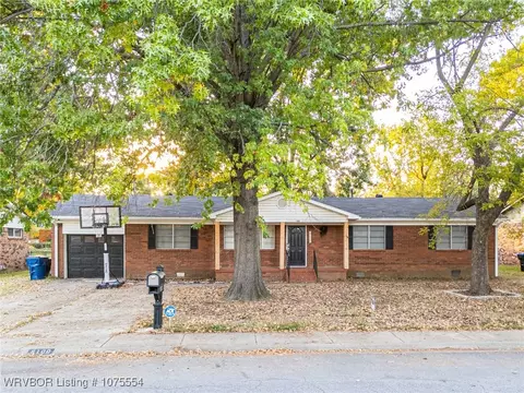 8100 Holly Ave, Fort Smith, AR 72908 photo 1