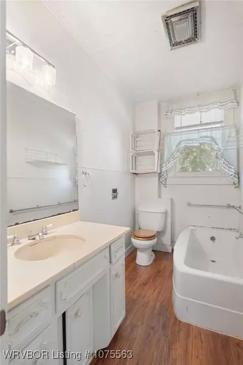 Bath - 1209 39th St, Fort Smith, AR 72904 photo 2 of 4