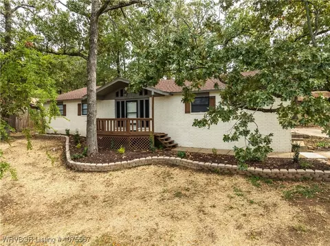 1216 28th St, Van Buren, AR 72956