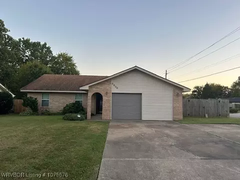 5800 Enid Cir, Fort Smith, AR 72903