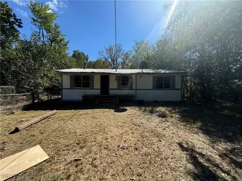 6028 Mcclure Rd, Van Buren, AR 72956