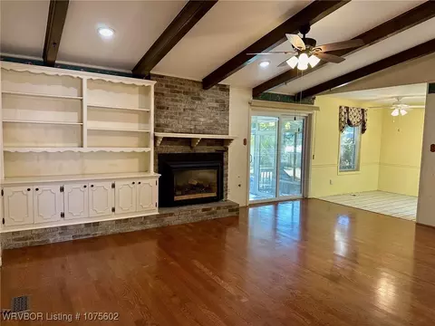 Living - 6724 Riviera Dr, Fort Smith, AR 72903 photo 1 of 5