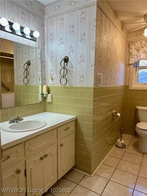 Bath - 6724 Riviera Dr, Fort Smith, AR 72903 photo 1 of 5