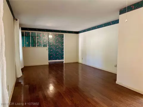 Living - 6724 Riviera Dr, Fort Smith, AR 72903 photo 2 of 5