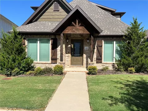 3448 Cork Ln, Fayetteville, AR 72704