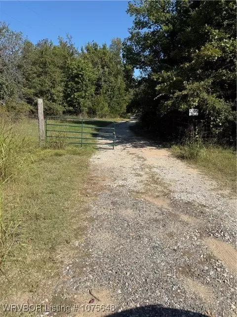 16050 95th St, Webbers Falls, OK 74470 photo 2