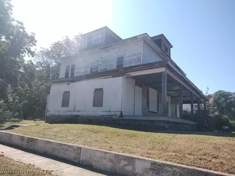 1122 N 13th St, Fort Smith, AR 72901