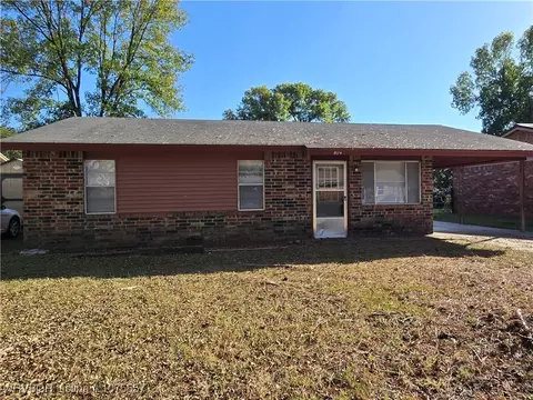 819 Baltimore St, Greenwood, AR 72936
