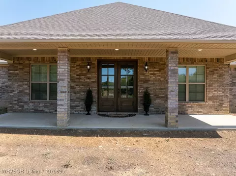 7900 Shaver Rd, Lavaca, AR 72941