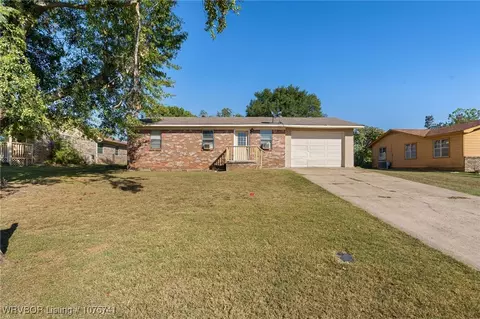 1110 25th St, Van Buren, AR 72956