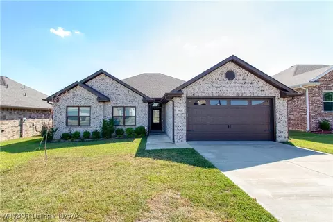 9026 Mayswood Pl, Fort Smith, AR 72916
