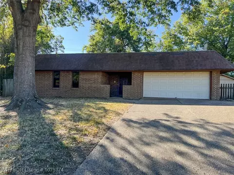 9123 Fresno Cir, Fort Smith, AR 72903