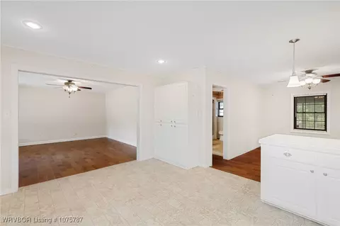 Entry Way - 2109 Highway 255, Lavaca, AR 72941 photo 1 of 2