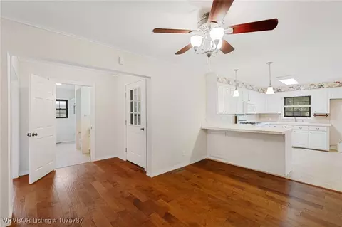 Entry Way - 2109 Highway 255, Lavaca, AR 72941 photo 2 of 2
