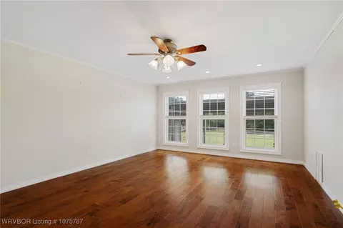 Living - 2109 Highway 255, Lavaca, AR 72941 photo 3 of 4
