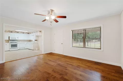 Living - 2109 Highway 255, Lavaca, AR 72941 photo 2 of 4