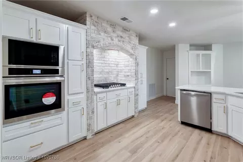 Kitchen - 2027 Glen W, Fort Smith, AR 72916 photo 1 of 4