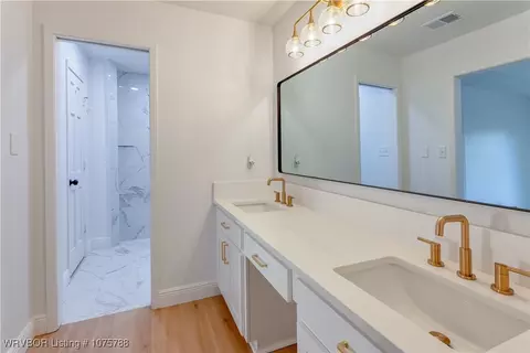 Bath - 2027 Glen W, Fort Smith, AR 72916 photo 1 of 4