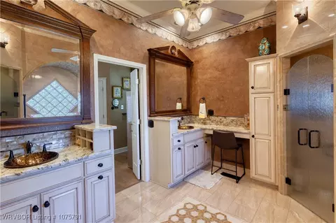 Bath - 4924 Oak Hollow Ln, Fort Smith, AR 72903 photo 4 of 8