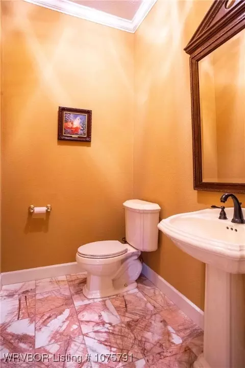 Bath - 4924 Oak Hollow Ln, Fort Smith, AR 72903 photo 1 of 8
