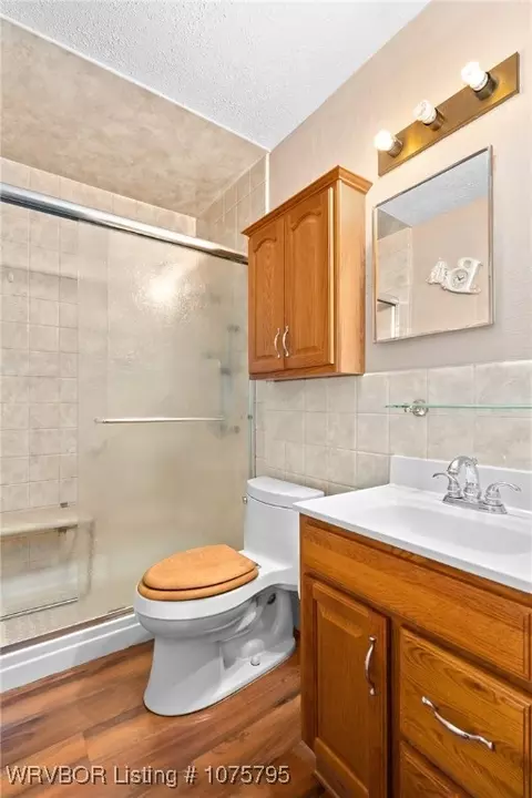 Bath - 3618 Wilma Ave, Fort Smith, AR 72904 photo 2 of 2