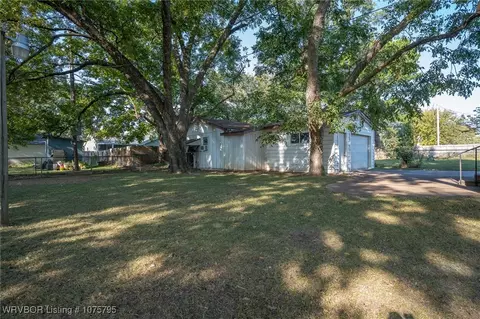 Exterior - 3618 Wilma Ave, Fort Smith, AR 72904 photo 6 of 9