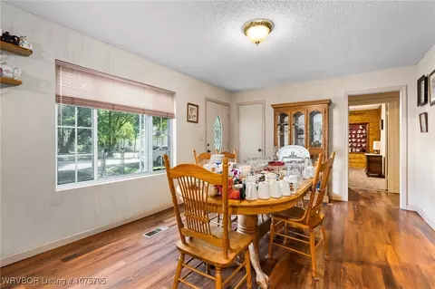 Dining - 3618 Wilma Ave, Fort Smith, AR 72904 photo 1 of 3