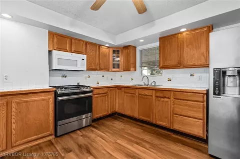 Kitchen - 3618 Wilma Ave, Fort Smith, AR 72904 photo 2 of 3